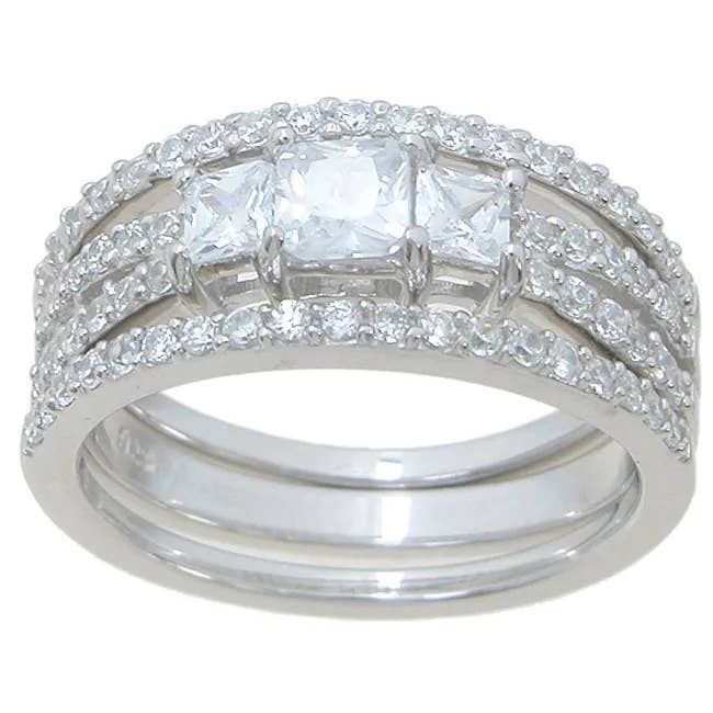 Ensemble de bagues de mariage en argent sterling, taille princesse, taille princesse 1 TCW, double bande trois pierres pour la vente par Plutus Brands
