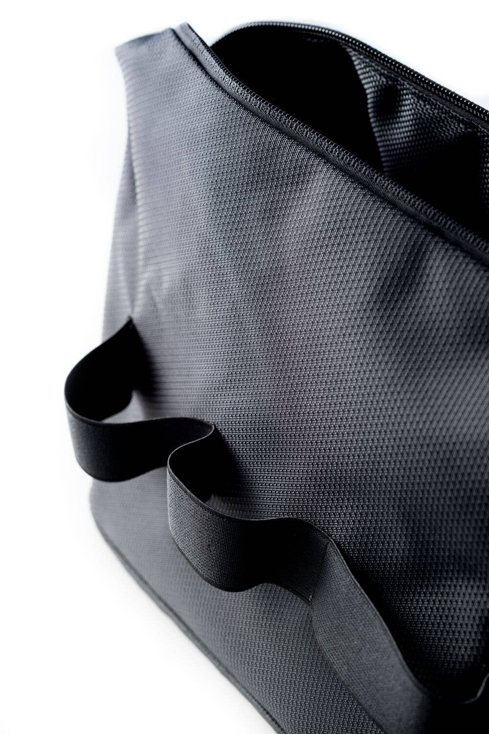 BeyBerk International - Wholesale Toiletry Bag - Unisex - Toiletry Bag - Black1