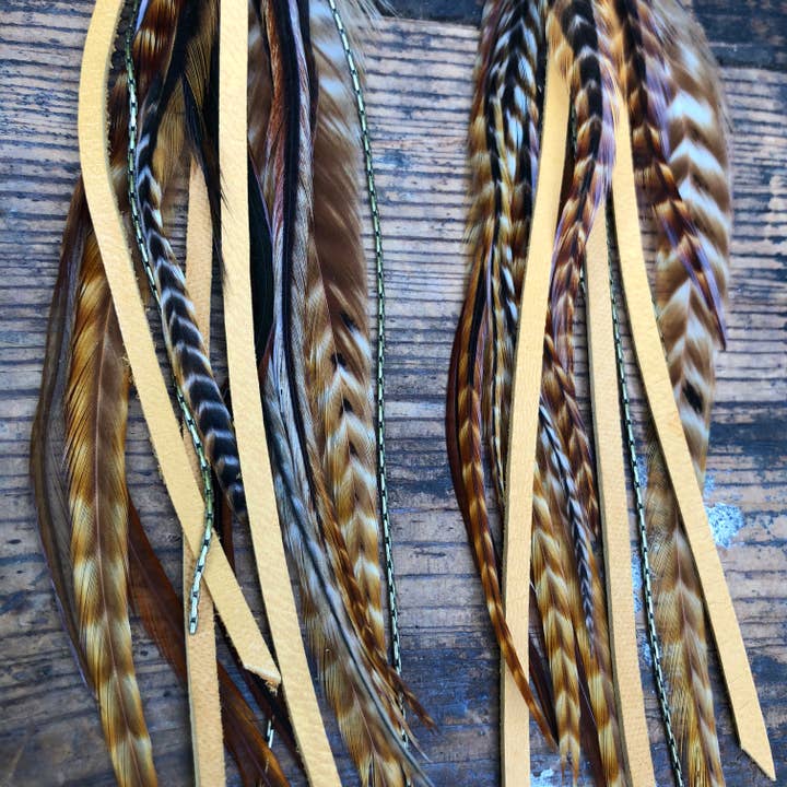 ASTALI - Venta al por mayor Pendientes de borla - Pendientes de plumas piratas, estilo bohemio western, estilo cree y dorado