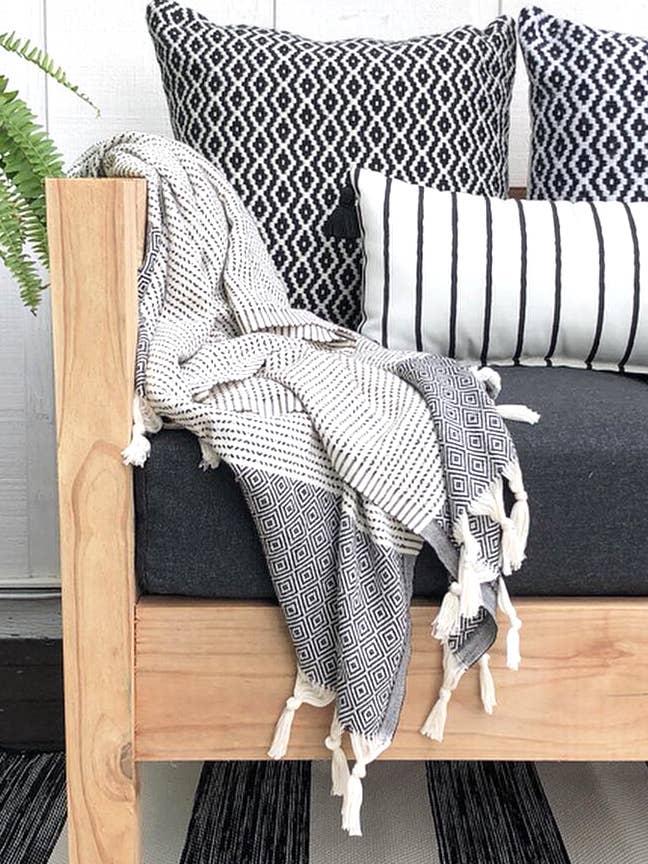 Soft Traditional Turkish Throw for wholesale by KT Woven