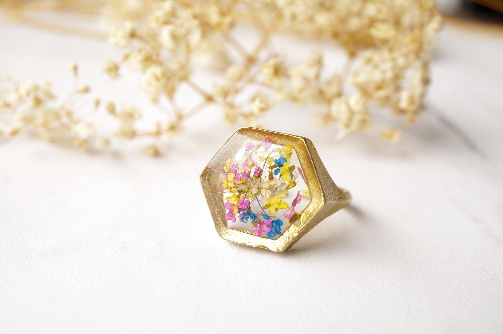 Ann + Joy - Wholesale Cocktail/Statement Ring - Hexagon Gold Real Pressed Flowers in Resin Ring2