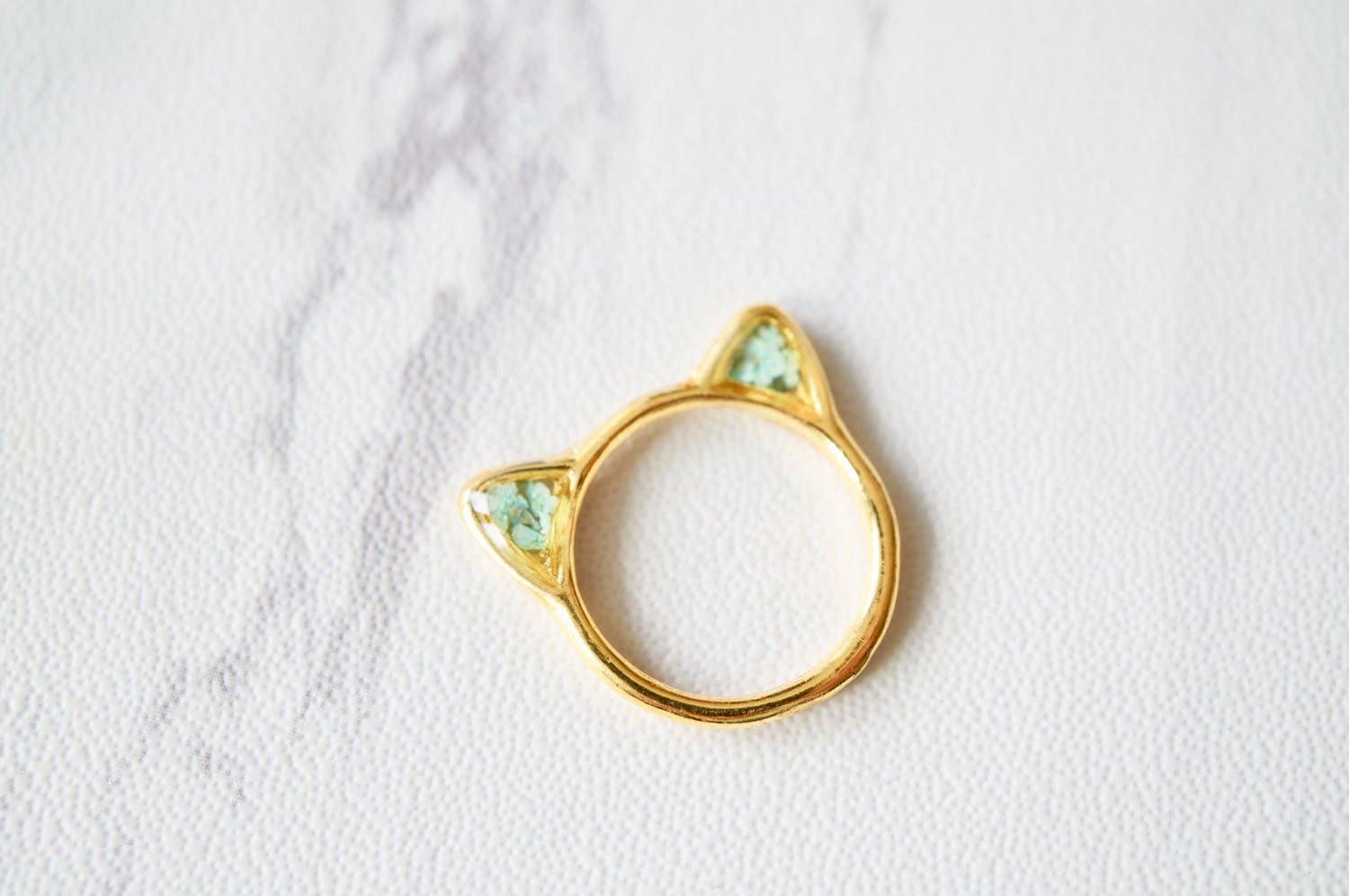 Ann + Joy - Wholesale Cocktail/Statement Ring - Gold Cat Real Pressed Flowers in Resin Ring1