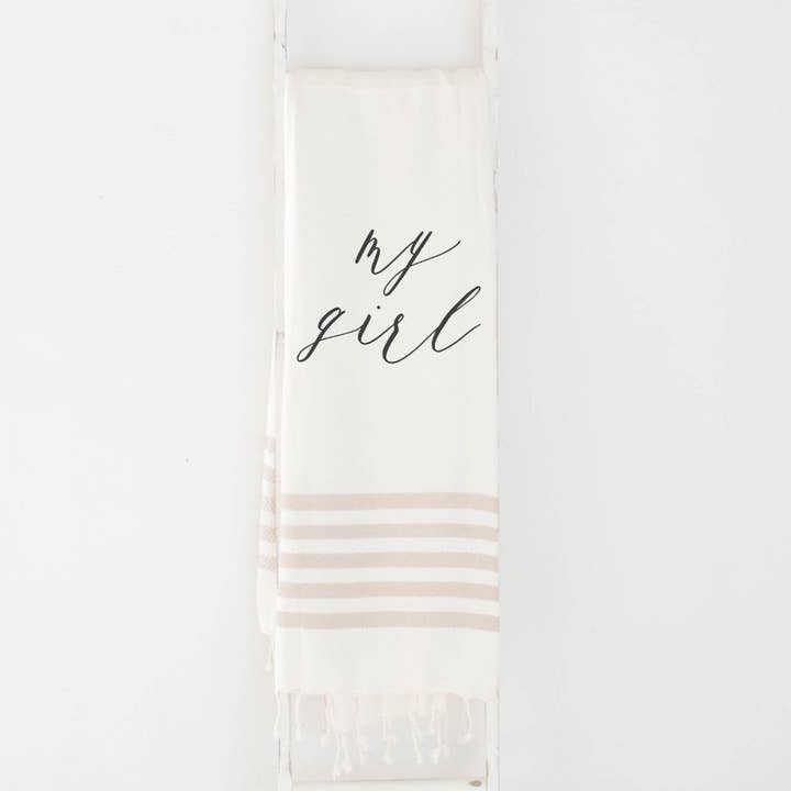 Couverture légère My Girl pour la vente par DWELL Home Shoppe