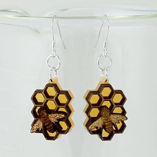 Boucles d'oreilles abeille et nid d'abeille pour la vente par Sorcery Science