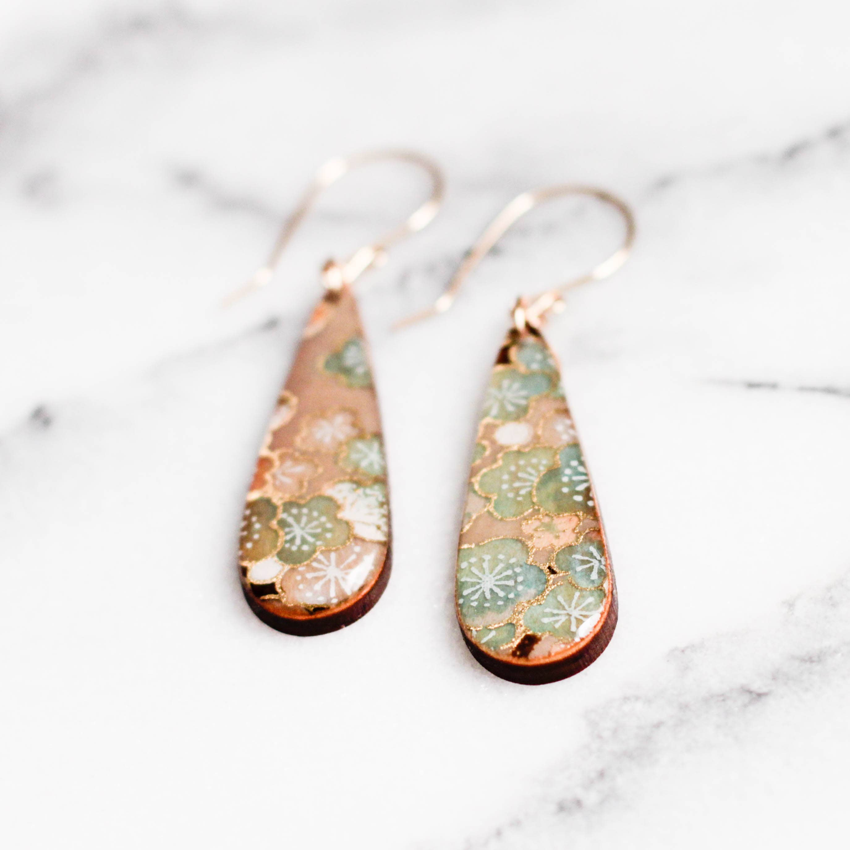 No Man's Land – wholesale Dangle earrings – Natural Floral Teardrop Earrings1