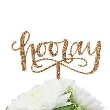 Décoration de gâteau Hourray (paillettes dorées) pour la vente par Alexis Mattox Design