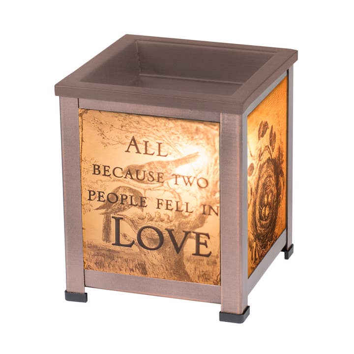 Perché due persone si innamorarono per la vendita all'ingrosso da parte di Cottage Garden