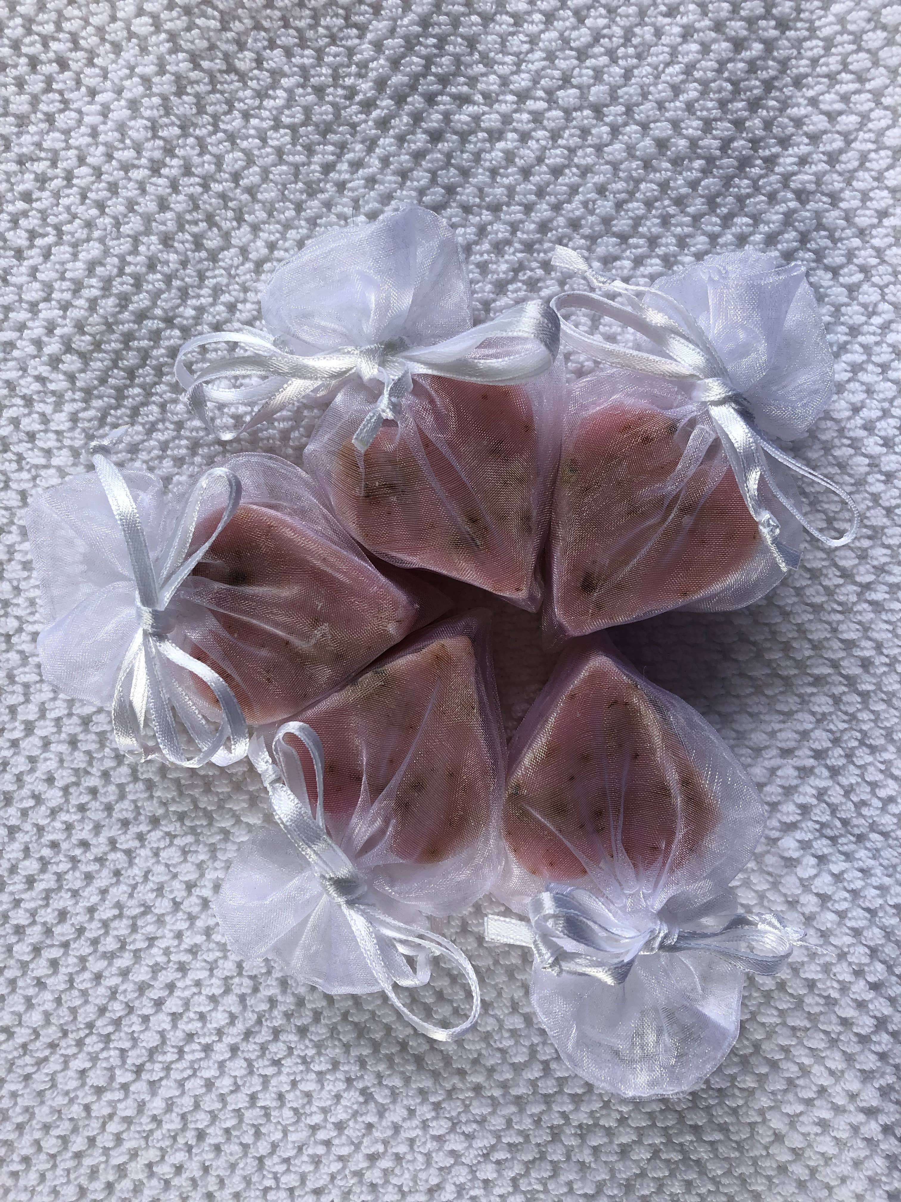 La Belle France - Wholesale Bar Soap - Tiny Heart Soaps wrapped in Organza Gift Bag7